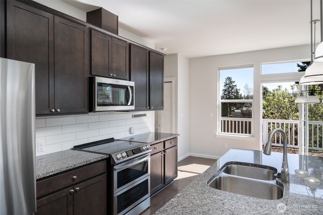3817 Deskin Court, Anacortes, WA 98221