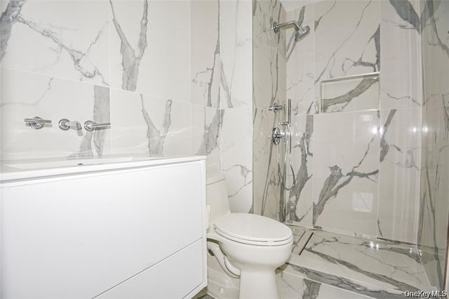 95 Woodlake Drive W 95, Woodbury, NY 11797