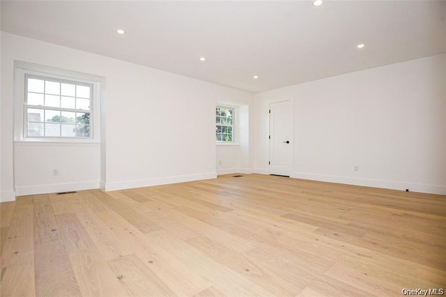 95 Woodlake Drive W 95, Woodbury, NY 11797