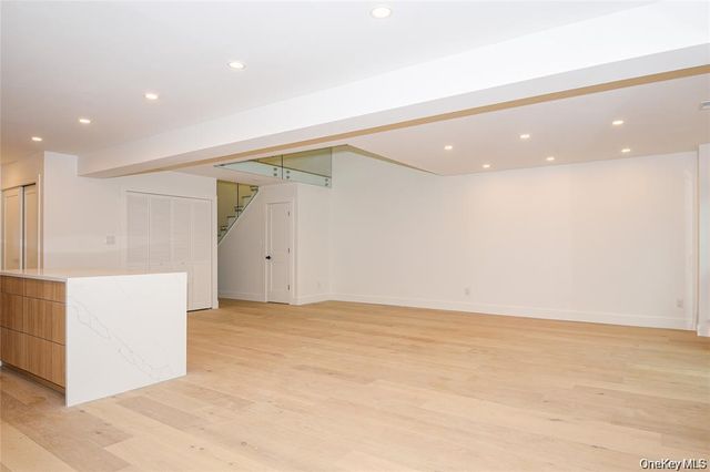 95 Woodlake Drive W 95, Woodbury, NY 11797