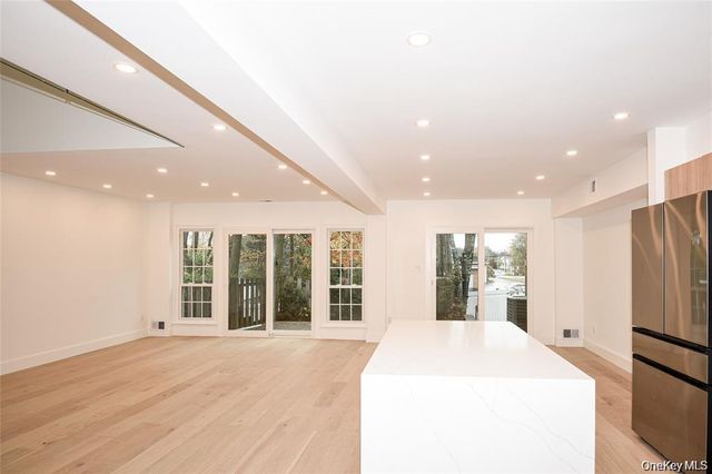 95 Woodlake Drive W 95, Woodbury, NY 11797