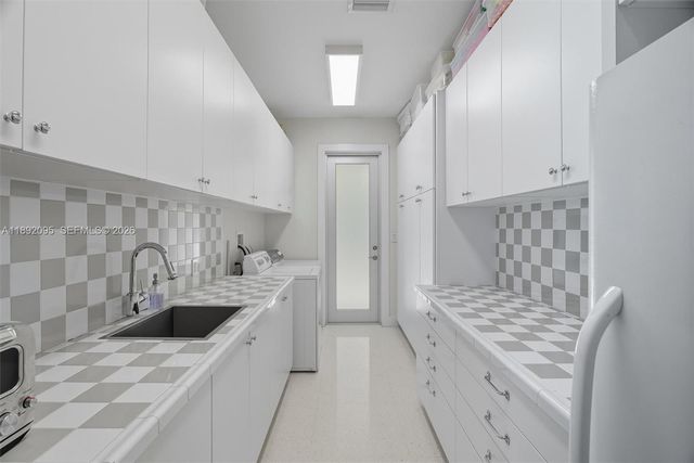 5800 SW 99th Terrace, Pinecrest, FL 33156