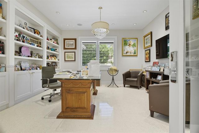 5800 SW 99th Terrace, Pinecrest, FL 33156