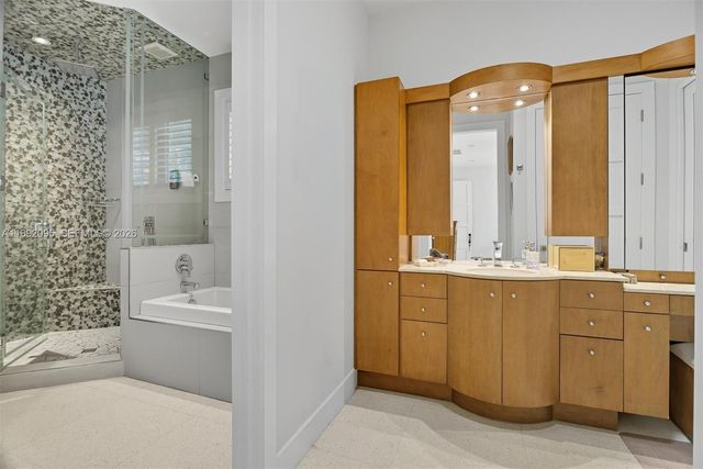5800 SW 99th Terrace, Pinecrest, FL 33156