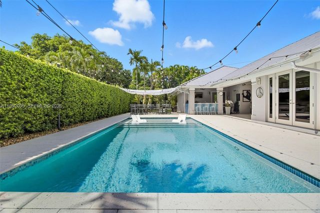 5800 SW 99th Terrace, Pinecrest, FL 33156