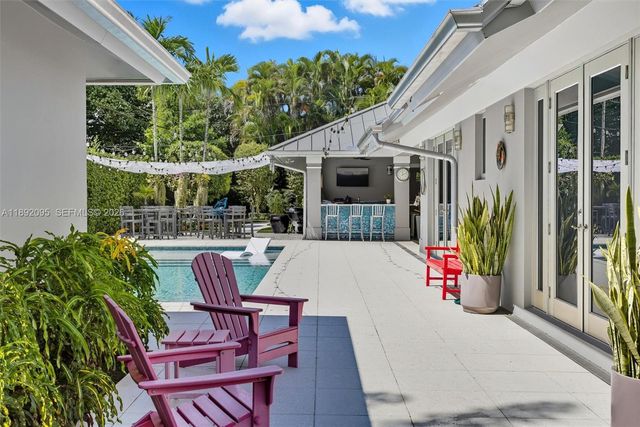 5800 SW 99th Terrace, Pinecrest, FL 33156
