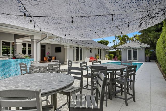 5800 SW 99th Terrace, Pinecrest, FL 33156