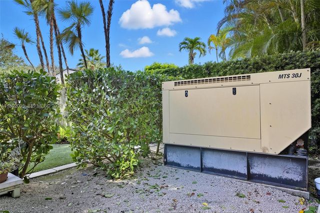 5800 SW 99th Terrace, Pinecrest, FL 33156