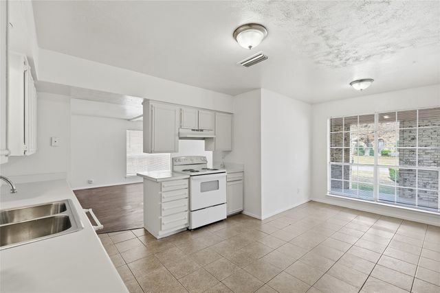 410 Charlotte Street, Duncanville, TX 75137