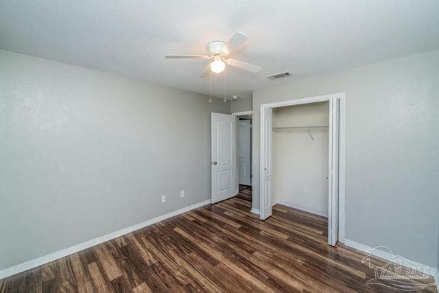 5863 Chi Chi Cir, Milton, FL 32570