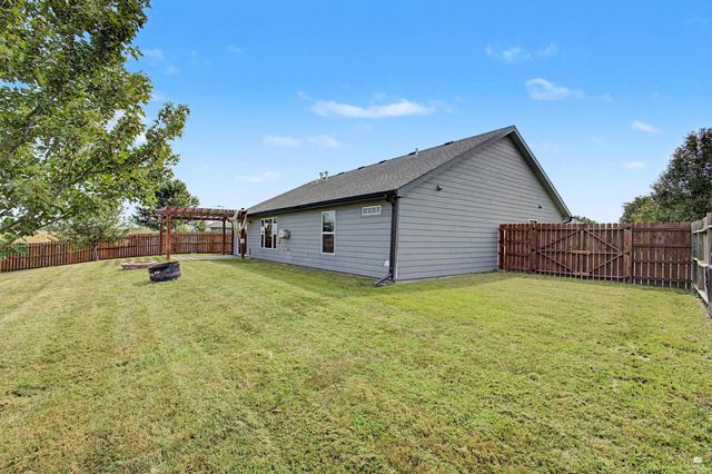 2909 Northwing Drive, Manhattan, KS 66502