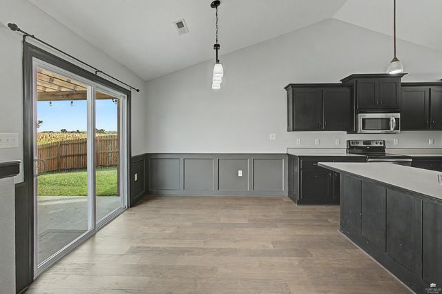 2909 Northwing Drive, Manhattan, KS 66502