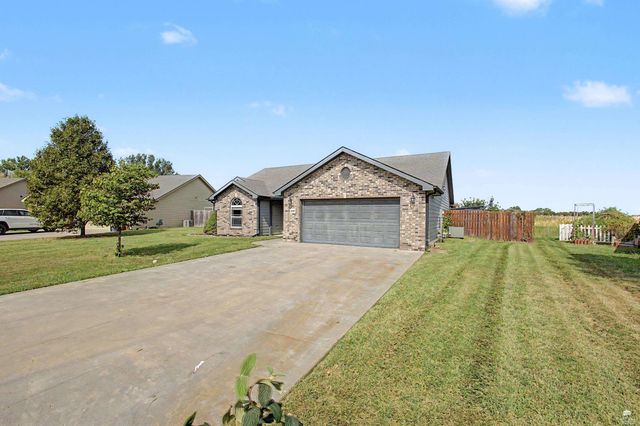 2909 Northwing Drive, Manhattan, KS 66502