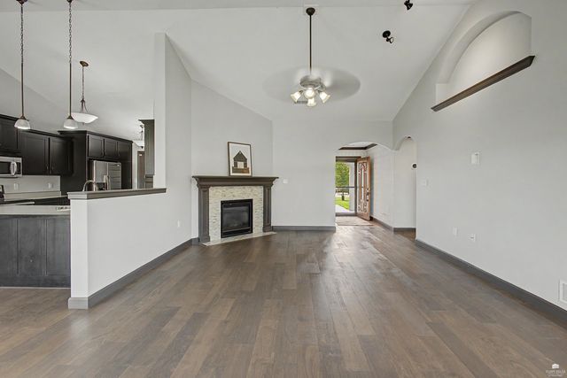2909 Northwing Drive, Manhattan, KS 66502