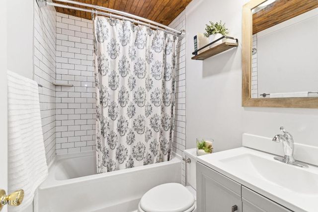 1104 Grove Lane, Graham, NC 27253