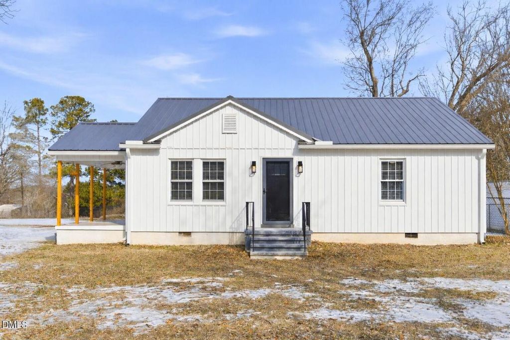 1104 Grove Lane, Graham, NC 27253