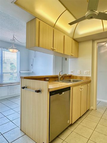 2617 COVE CAY DRIVE 311, Clearwater, FL 33760
