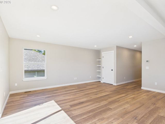 1390 N Wahanna Rd, Seaside, OR 97138