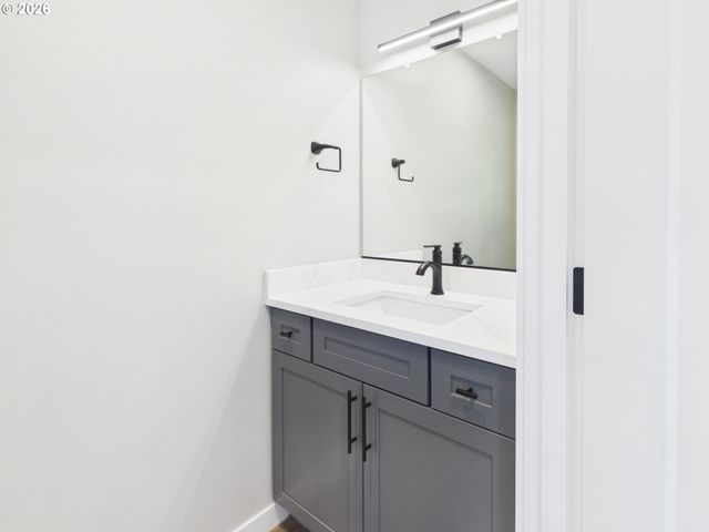 1390 N Wahanna Rd, Seaside, OR 97138