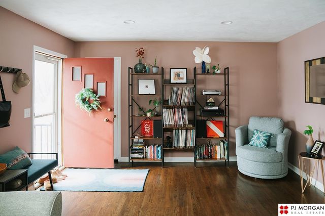 6146 Charles Street, Omaha, NE 68132