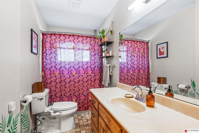 6146 Charles Street, Omaha, NE 68132