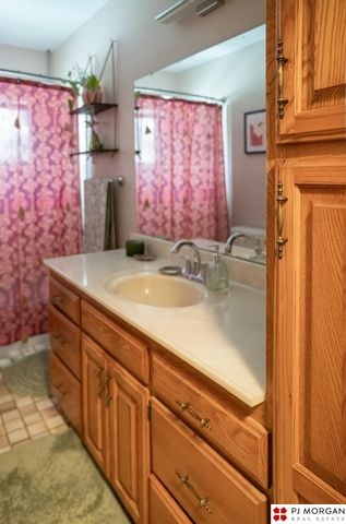 6146 Charles Street, Omaha, NE 68132