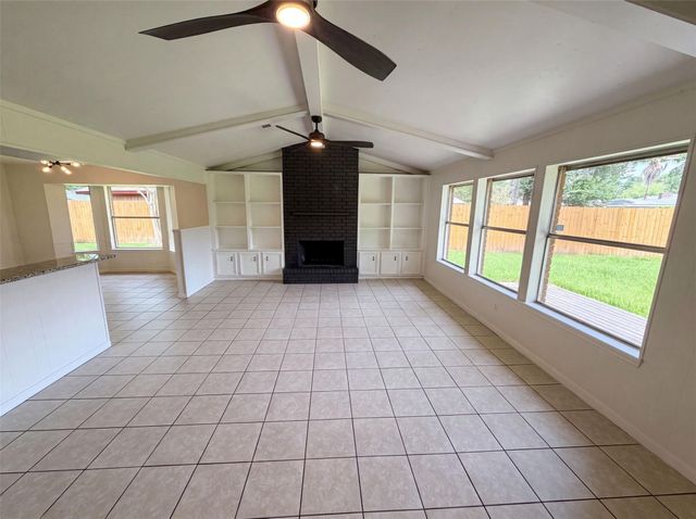 719 Equinox Street, Crosby, TX 77532
