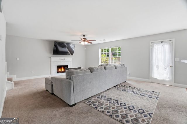 3951 Oak Field Drive, Loganville, GA 30052