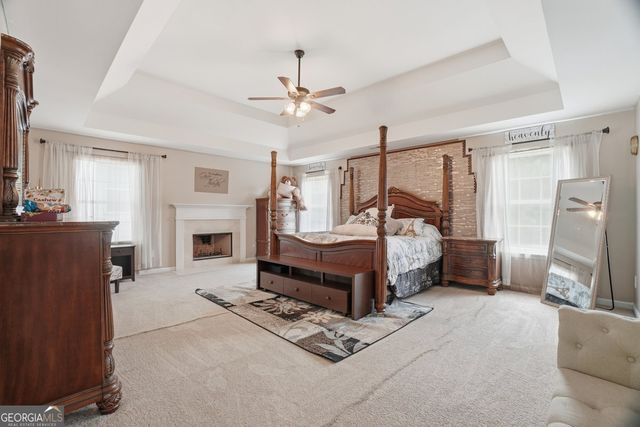 3951 Oak Field Drive, Loganville, GA 30052