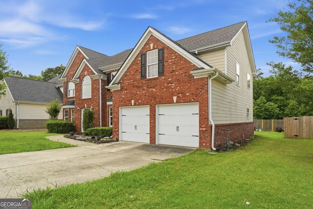 3951 Oak Field Drive, Loganville, GA 30052