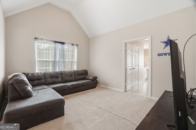 3951 Oak Field Drive, Loganville, GA 30052