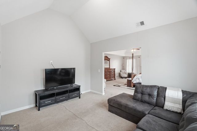 3951 Oak Field Drive, Loganville, GA 30052