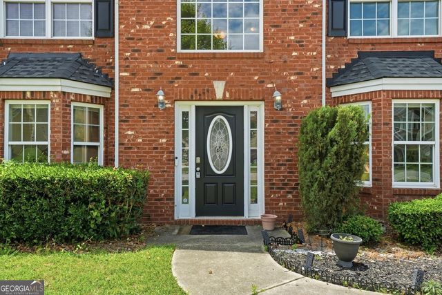 3951 Oak Field Drive, Loganville, GA 30052