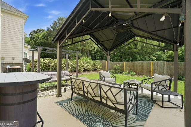 3951 Oak Field Drive, Loganville, GA 30052