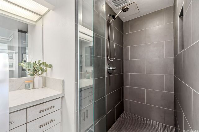 545 Queen Street 543, Honolulu, HI 96813
