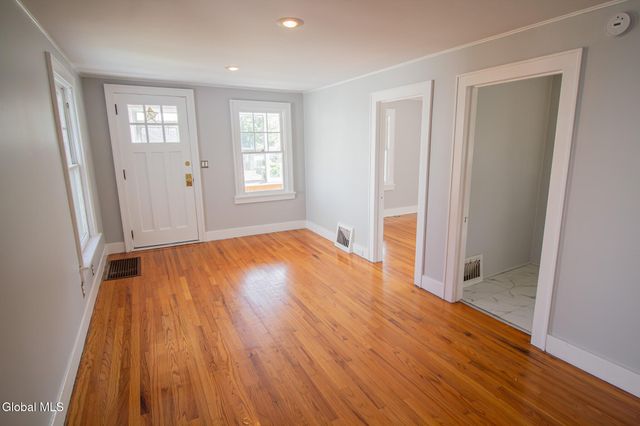 9 Spring Avenue, Colonie, NY 12110