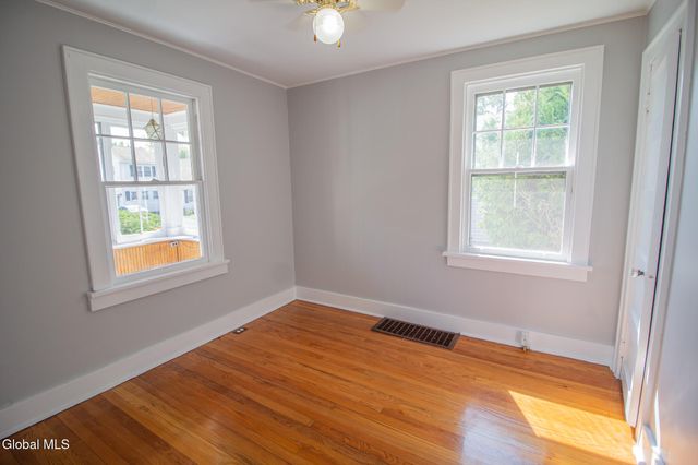 9 Spring Avenue, Colonie, NY 12110