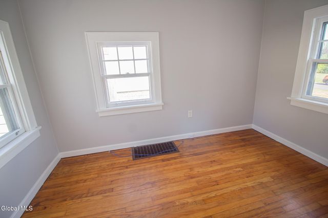 9 Spring Avenue, Colonie, NY 12110