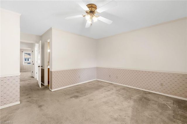 716 Meadowgreen Village Drive 4A, Eden, NC 27288