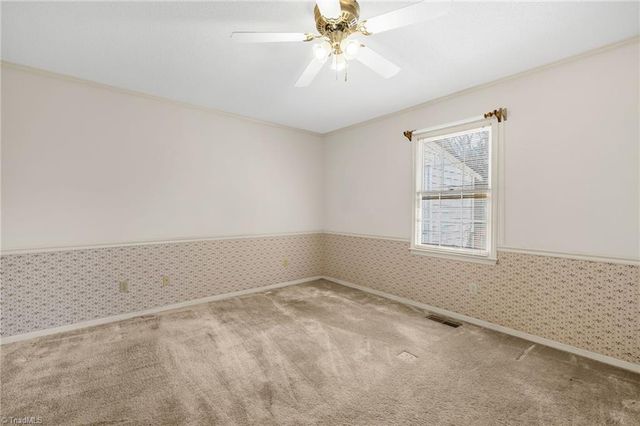 716 Meadowgreen Village Drive 4A, Eden, NC 27288