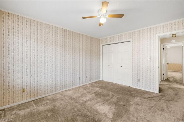 716 Meadowgreen Village Drive 4A, Eden, NC 27288