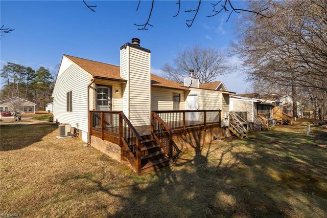 716 Meadowgreen Village Drive 4A, Eden, NC 27288