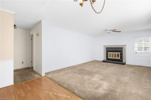 716 Meadowgreen Village Drive 4A, Eden, NC 27288