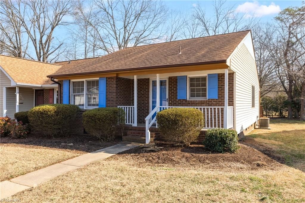 716 Meadowgreen Village Drive 4A, Eden, NC 27288