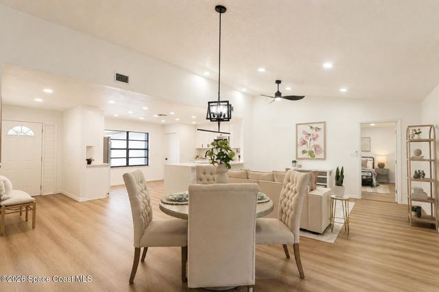 1137 Hill Avenue NW, Palm Bay, FL 32907