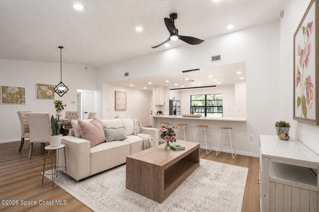 1137 Hill Avenue NW, Palm Bay, FL 32907