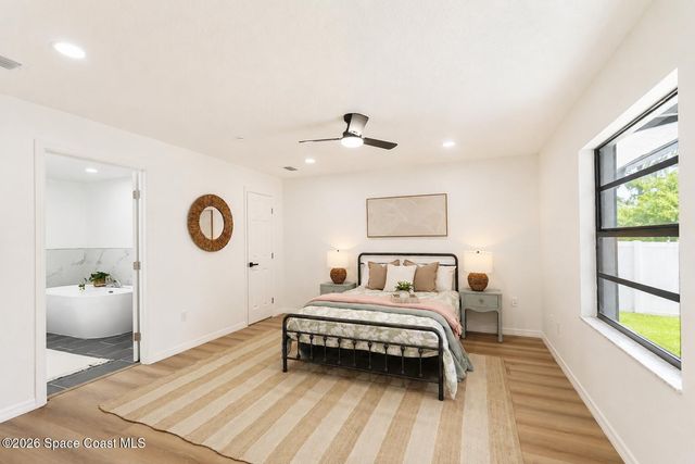 1137 Hill Avenue NW, Palm Bay, FL 32907