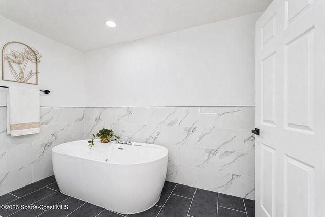 1137 Hill Avenue NW, Palm Bay, FL 32907