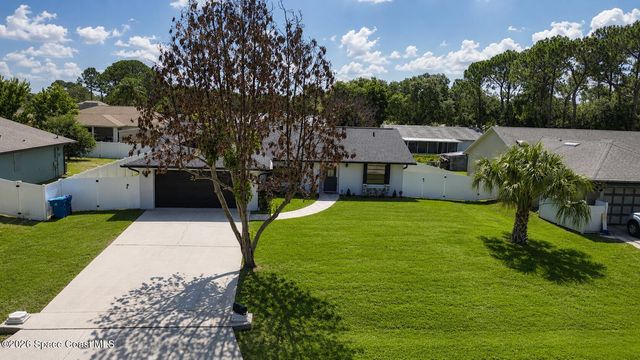 1137 Hill Avenue NW, Palm Bay, FL 32907