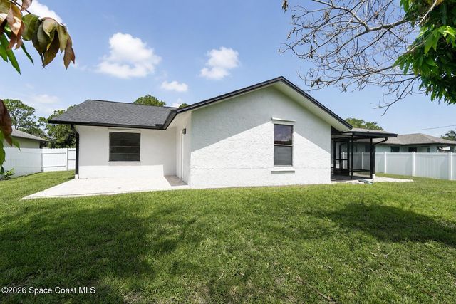 1137 Hill Avenue NW, Palm Bay, FL 32907